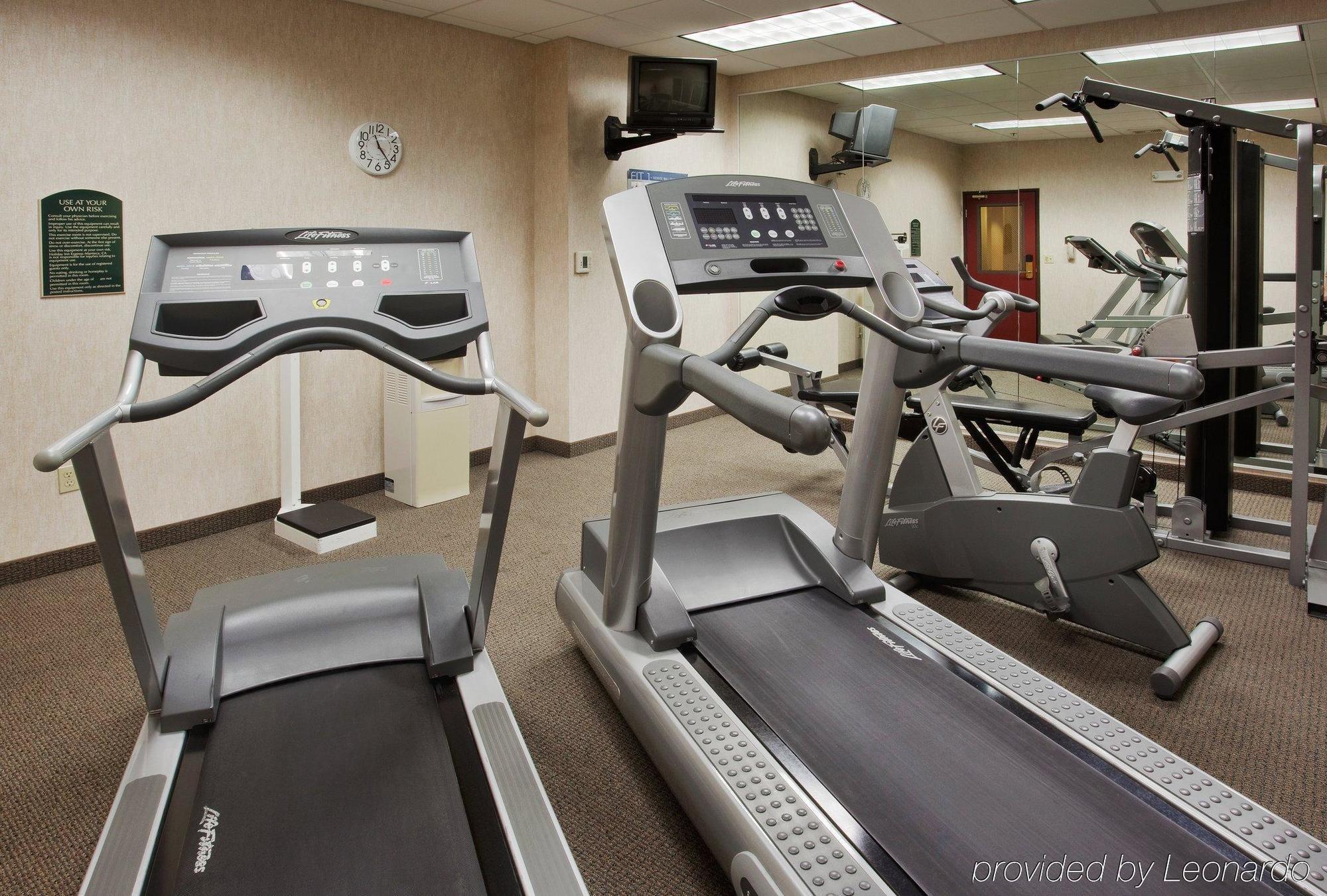 Holiday Inn Express Hotel & Suites Manteca By Ihg Съоръжения снимка