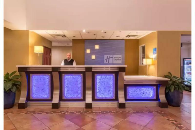 Holiday Inn Express Hotel & Suites Manteca By Ihg Екстериор снимка