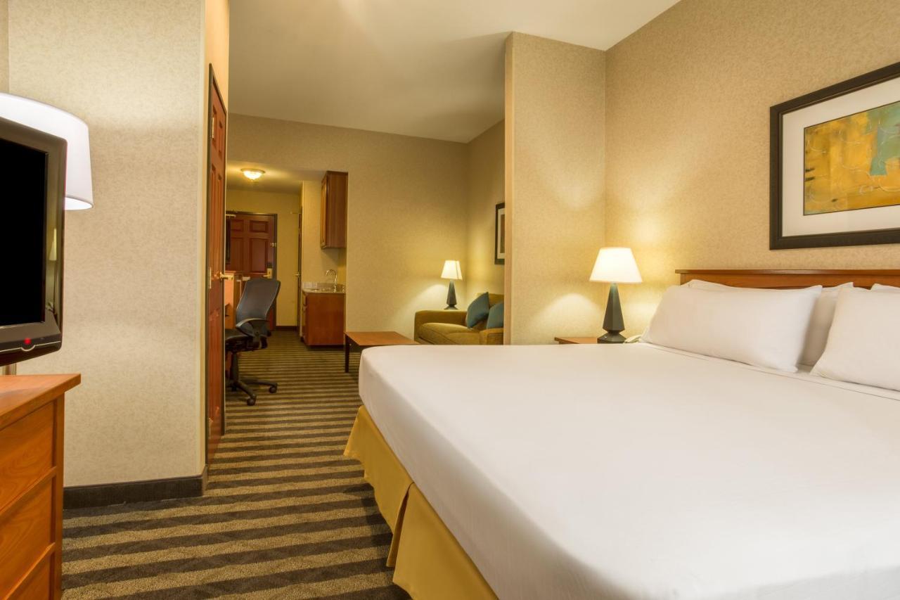 Holiday Inn Express Hotel & Suites Manteca By Ihg Екстериор снимка