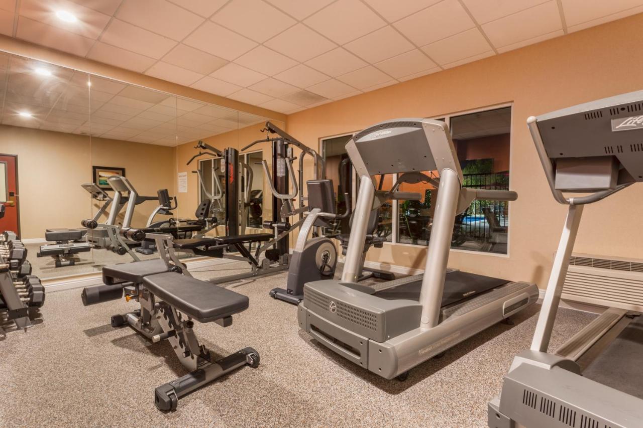 Holiday Inn Express Hotel & Suites Manteca By Ihg Екстериор снимка